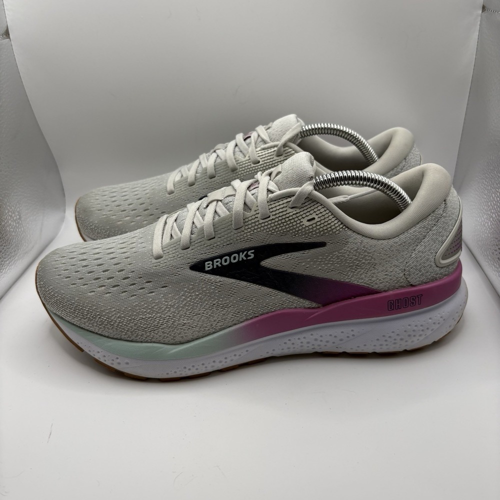 Brooks Ghost 16 Women's Size 11 Wide Gray Running Shoes Sneakers 1204071B175
